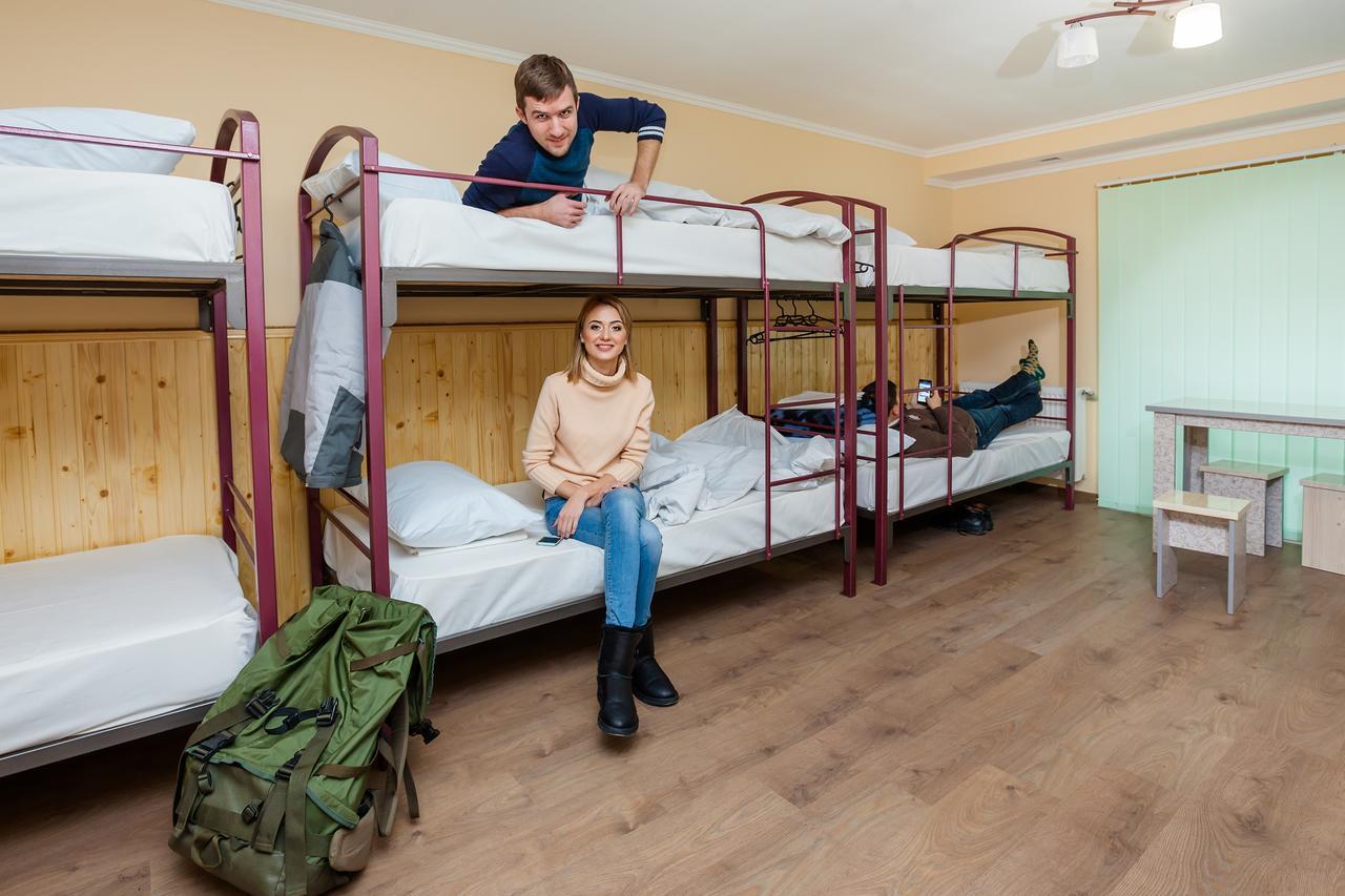 Tsentralnyi Hostel Ivano-Frankivs'k Esterno foto