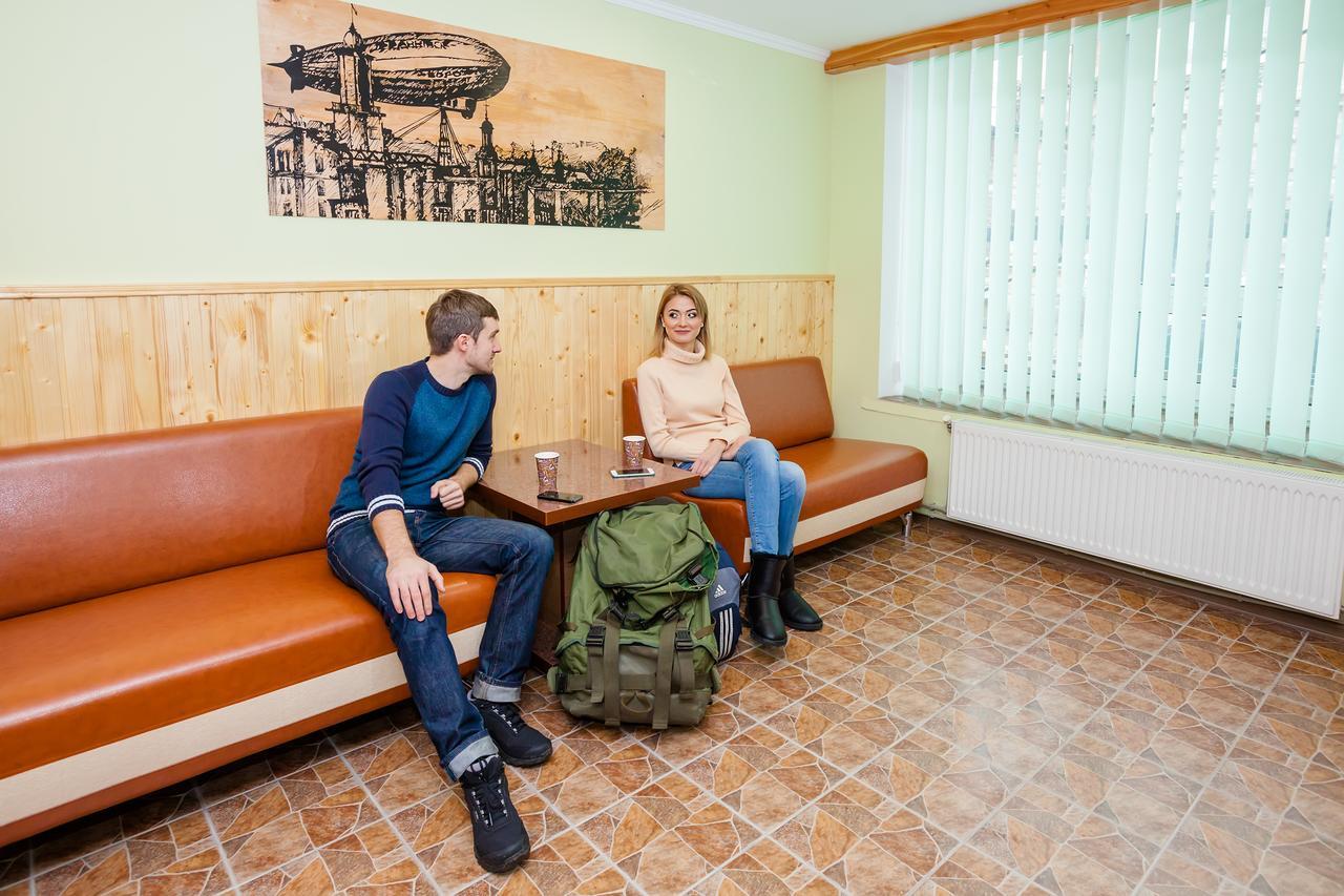 Tsentralnyi Hostel Ivano-Frankivs'k Esterno foto